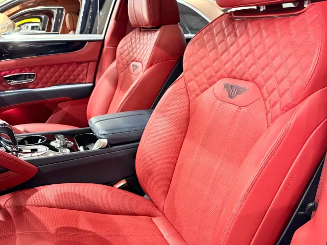 Bentley Bentayga — Фото автомобиля 7