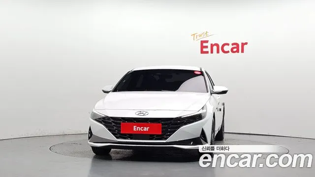 Hyundai Avante CN7 — Фото автомобиля 3
