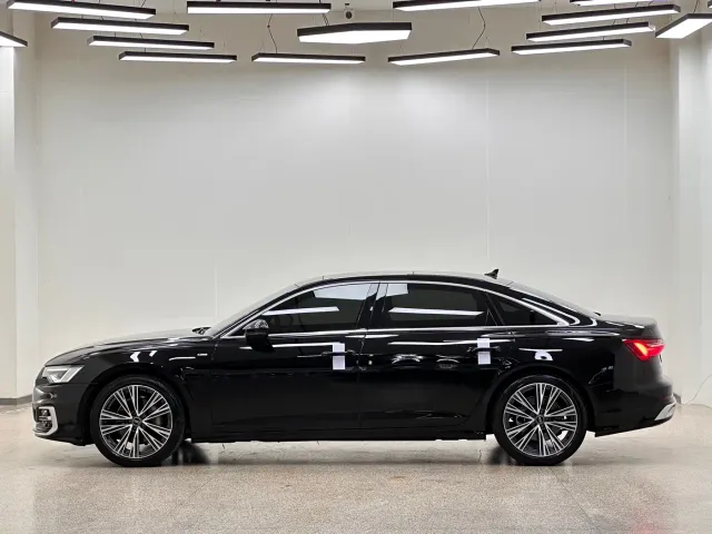 Audi A6L — Фото автомобиля 10