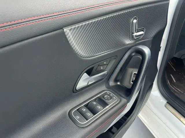Mercedes-Benz A-Class — Фото автомобиля 10
