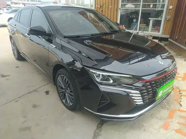 Dongfeng Yixuan MAX — Фото автомобиля 3