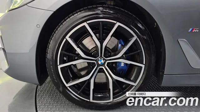 BMW 5-Series 5 серия (G30) 530i xDrive M Sport — Фото автомобиля 5
