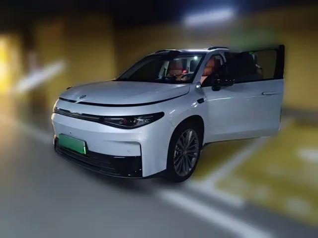 Фотография автомобиля — Leapmotor C16