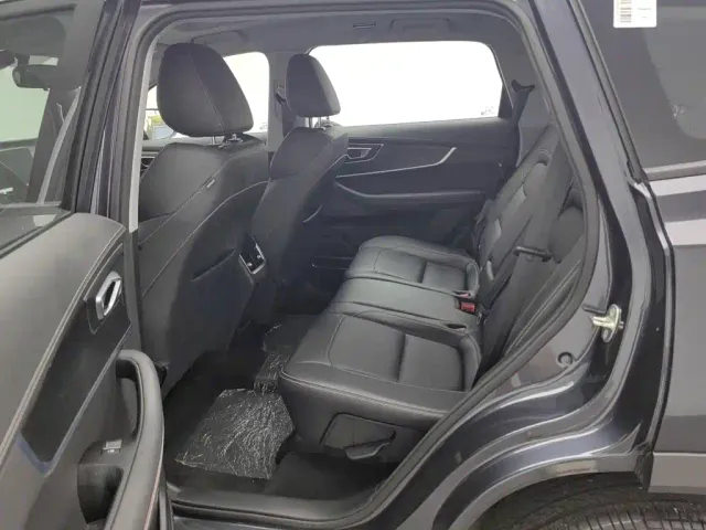 Chery Tiggo 8 — Фото автомобиля 15