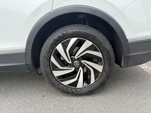 Volkswagen Tiguan L — Фото автомобиля 13