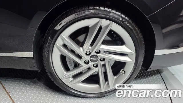 Genesis G80 Бензин 2.5 турбо AWD — Фото автомобиля 16