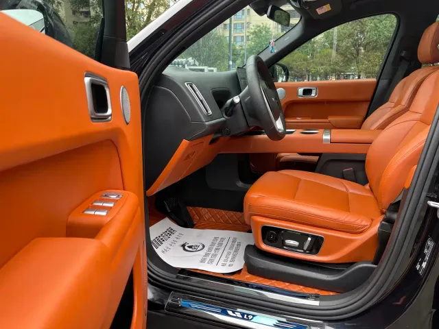 Li Auto L9 — Фото автомобиля 7