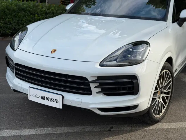 Porsche Cayenne — Фото автомобиля 5