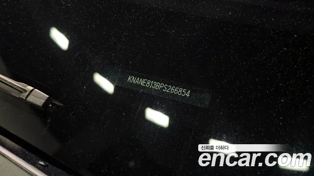 Kia Canival Carnival 4 поколение Бензин 9 мест Signature — Фото автомобиля 30