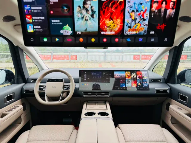 Li Auto MEGA — Фото автомобиля 9