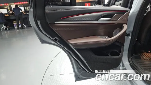 BMW X4 xDrive20i M Sport Pro Special Edition — Фото автомобиля 18
