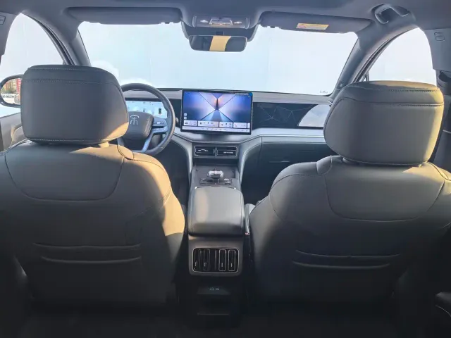 BYD Song L DM-i — Фото автомобиля 10
