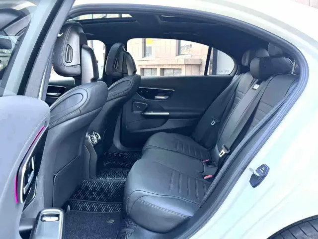Mercedes-Benz C-Class — Фото автомобиля 10