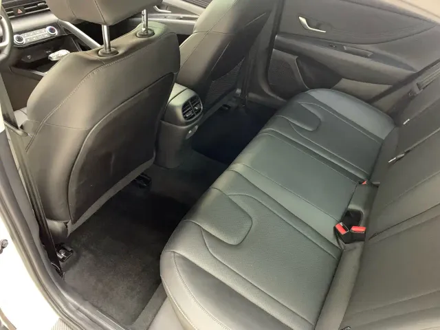 Hyundai Elantra — Фото автомобиля 9