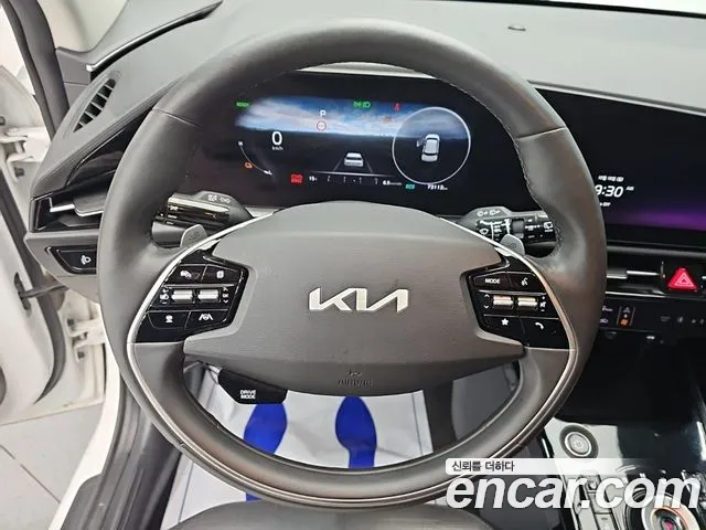 Kia Niro — Фото автомобиля 9