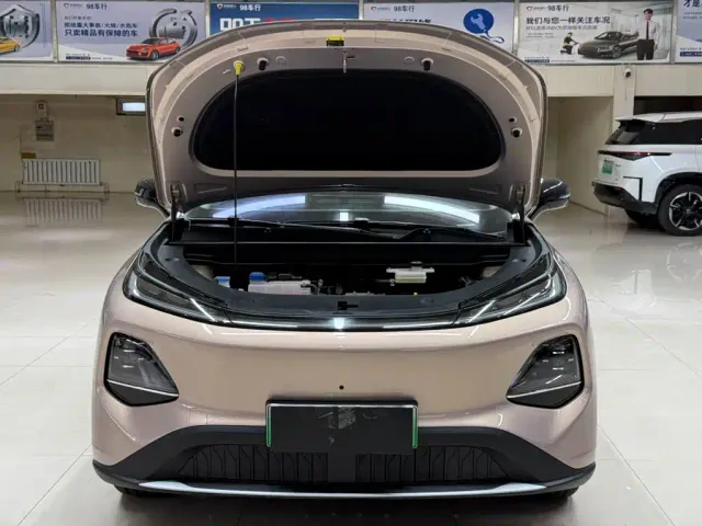 Changan Qiyuan Q05 — Фото автомобиля 7