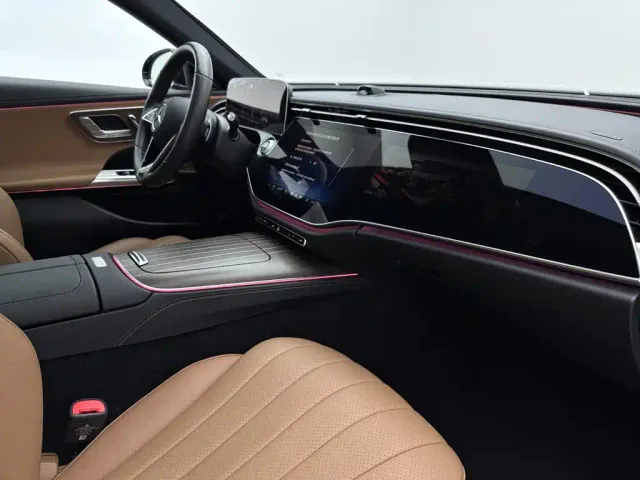 Mercedes-Benz E-Class — Фото автомобиля 15
