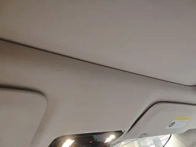 Li Auto MEGA — Фото автомобиля 17