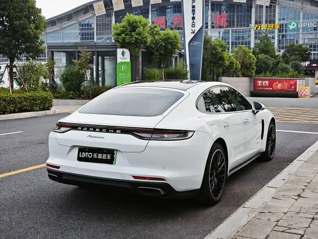 Porsche Panamera — Фото автомобиля 7
