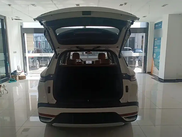 Bestune T90 — Фото автомобиля 18