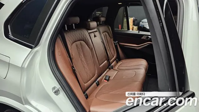 BMW X5 xDrive 40i M Sport — Фото автомобиля 17