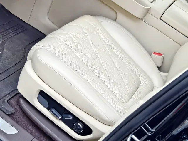 AITO Wenjie AITO M9 2024 Range Extender Max 52kWh 6-seater — Фото автомобиля 7