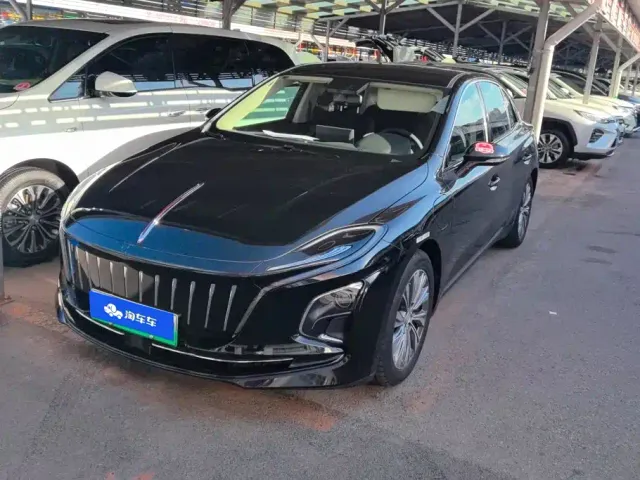 Фотография автомобиля — Hongqi E-QM5
