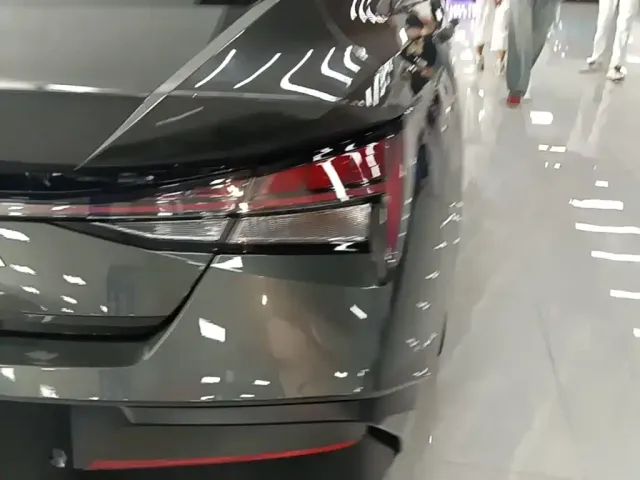 Hyundai Elantra — Фото автомобиля 7