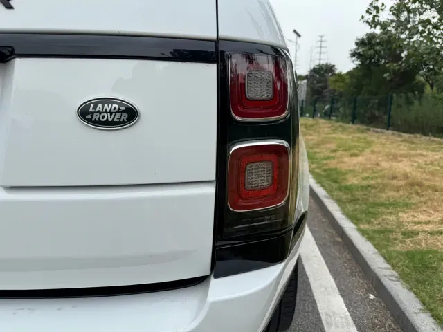 Land Rover Range Rover — Фото автомобиля 12