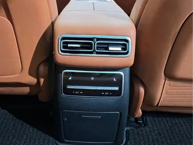 Li Auto L7 — Фото автомобиля 18