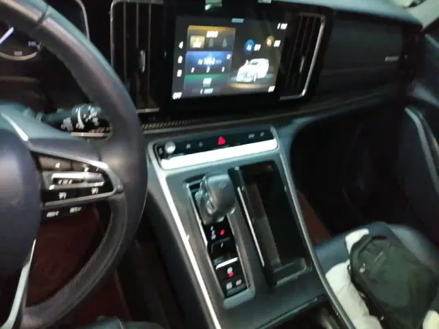 GAC Trumpchi M8 — Фото автомобиля 12