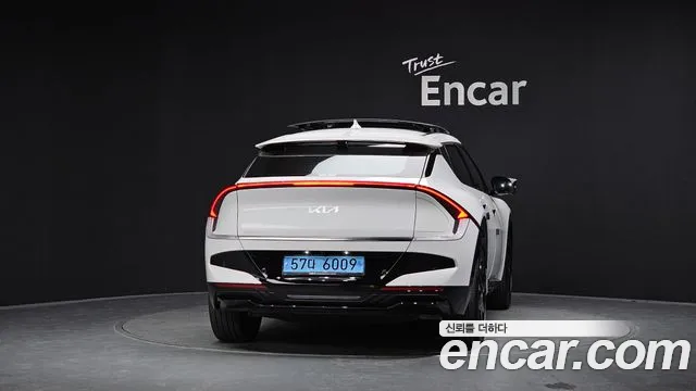 Фотография автомобиля — Kia EV6