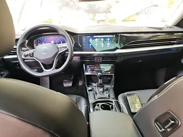Volkswagen Passat — Фото автомобиля 9