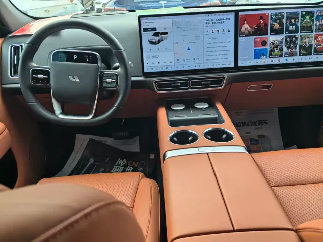 Li Auto L7 — Фото автомобиля 8