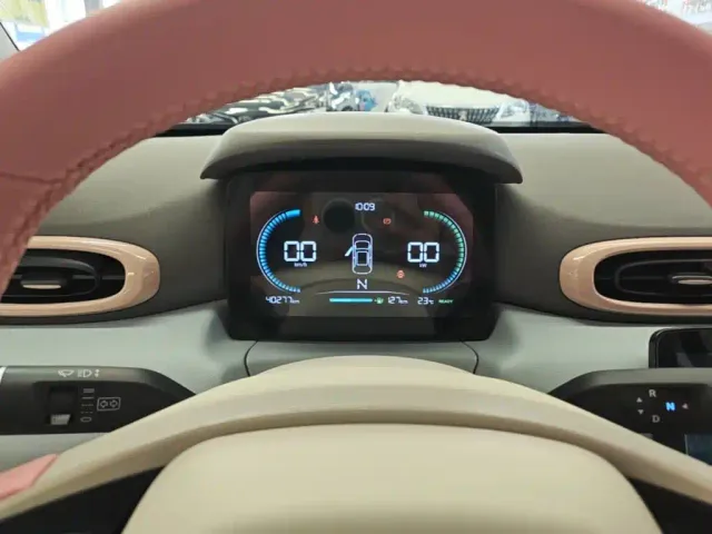 Leapmotor T03 — Фото автомобиля 11
