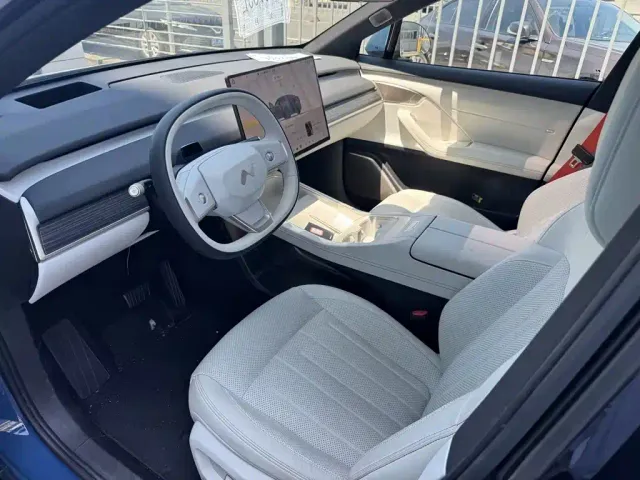 Onvo L60 — Фото автомобиля 2