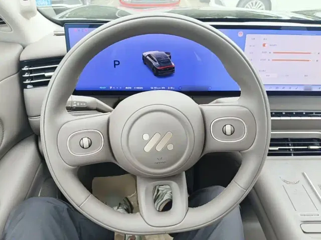 IM Motors LS6 — Фото автомобиля 10