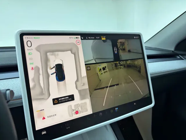 Tesla Model Y — Фото автомобиля 10