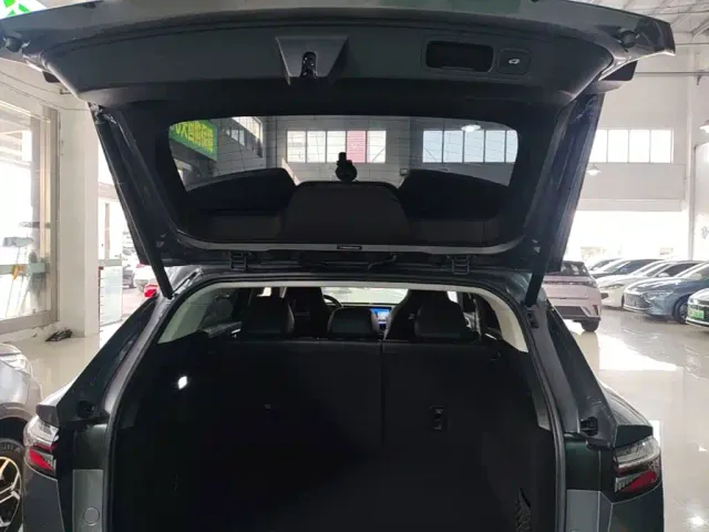 Roewe RX5 — Фото автомобиля 18
