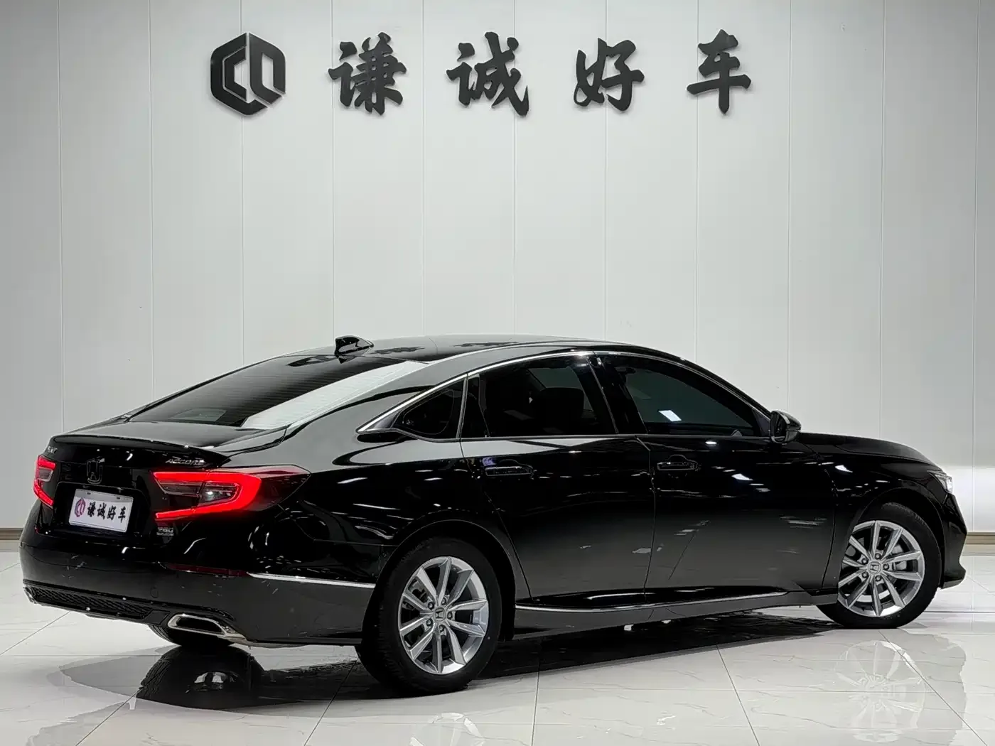 Honda Accord 2022 260TURBO Luxury Edition — Фото автомобиля 5