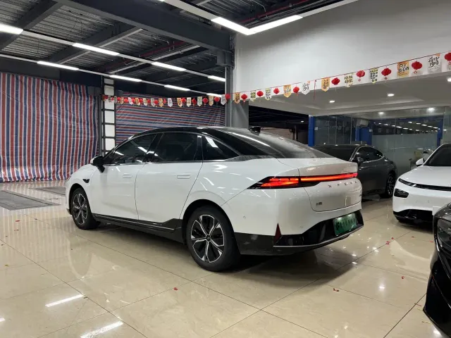 Xpeng P5 — Фото автомобиля 6