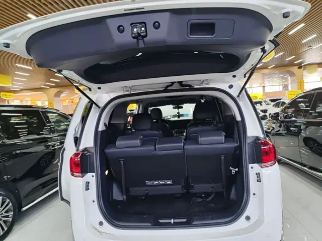 GAC Trumpchi M8 — Фото автомобиля 18