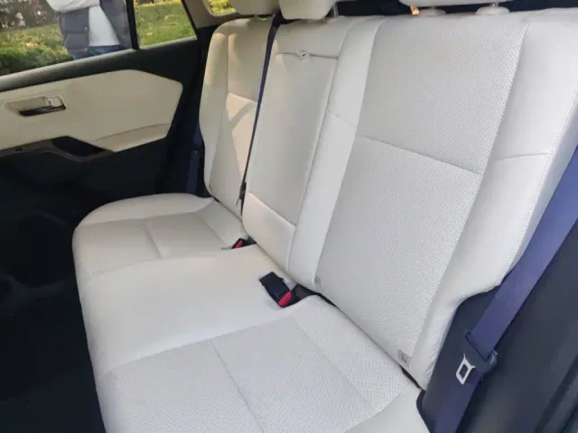 Toyota RAV4 — Фото автомобиля 18