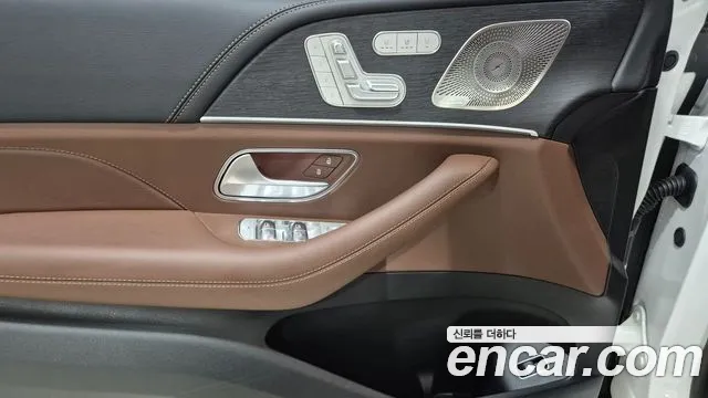 Mercedes-Benz GLE-Class — Фото автомобиля 13
