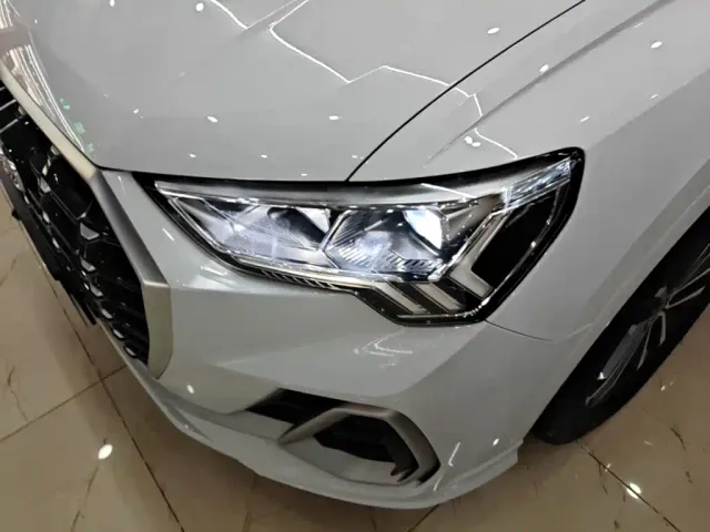 Audi Q3 — Фото автомобиля 23