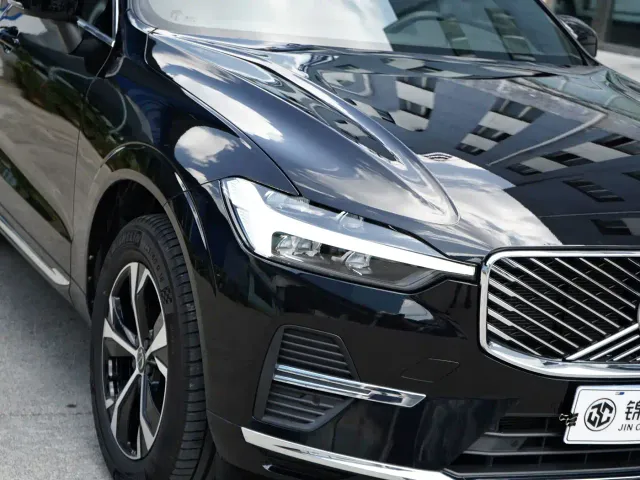 Volvo XC60 — Фото автомобиля 21