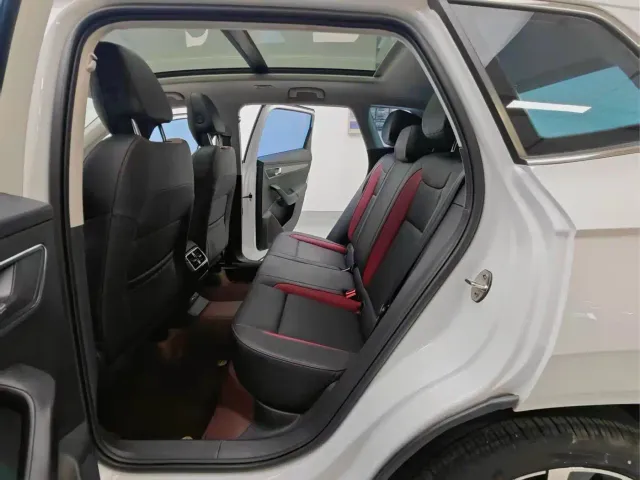 Skoda Karoq — Фото автомобиля 17