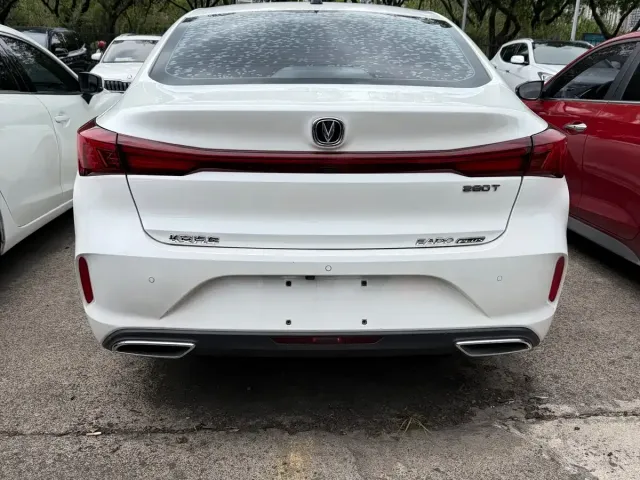 Changan Eado — Фото автомобиля 15