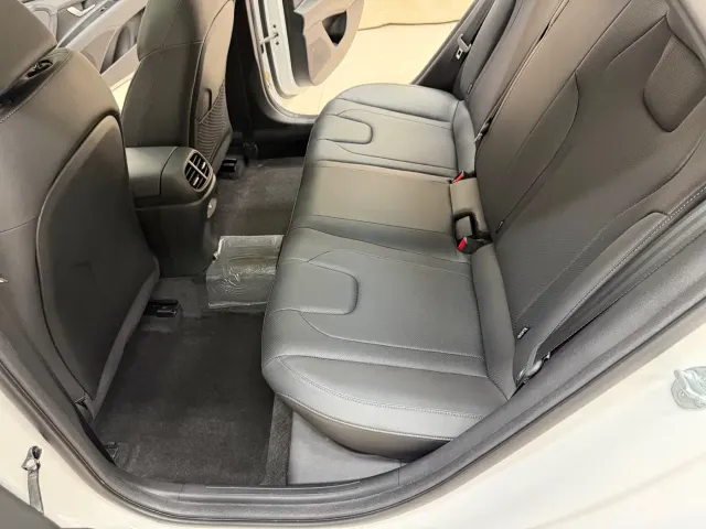Hyundai Elantra — Фото автомобиля 16