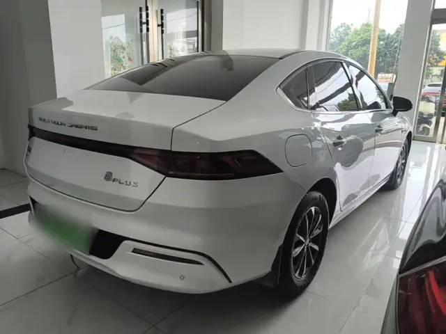 BYD Qin PLUS — Фото автомобиля 6